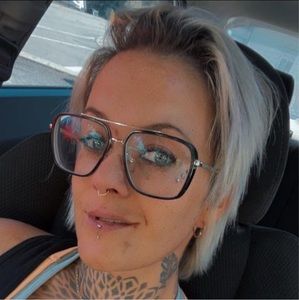 Meet your Posher, Fany